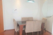 Apartamento com sacada Vila Gumercindo.