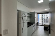 Studio novo com sacada e mobiliado de 25m² para locação, localizado no coração do bairro Anália Fra