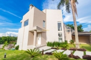 Casa alto padrão com piscina no Butiatuvinha