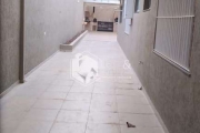 Casa com 250m² de área com 3 dorm sendo 2 suítes e  4 vagas, armários na cozinha e dorm, edícula  c