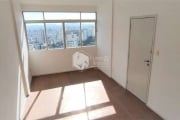 APARTAMENTO À VENDA, COM 59M² 2 AMPLOS DORMITÓRIOS COM ARMÁRIOS EMBUTIDOS, SALA AREJADA COM PISO LA