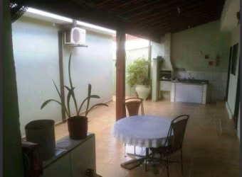 Casa completa no Jd Iraja