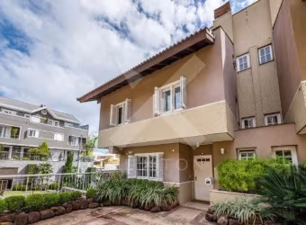 Casa em condomínio fechado com 4 quartos à venda na Rua São Leopoldo, 429, Chácara das Pedras, Porto Alegre por R$ 1.850.000