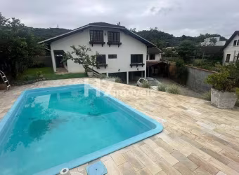Casa com 1 suíte + 2 quartos, Saguaçu - Joinville