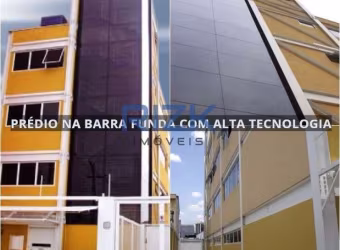 Prédio comercial de alto padrão .