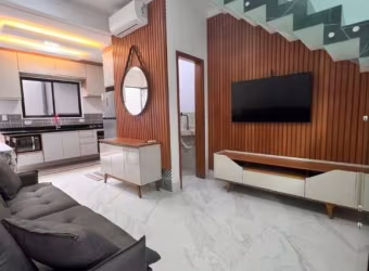 Linda Casa condomínio mobiliada, com piscina!!