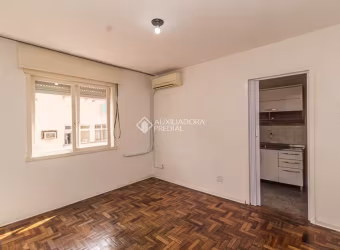 Apartamento com 1 quarto para alugar na Avenida Juscelino Kubitschek de Oliveira, 1030, Jardim Leopoldina, Porto Alegre, 52 m2 por R$ 800
