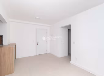 Apartamento com 3 quartos para alugar na Rua Joaquim Cruz, 300, Santo Antônio, Porto Alegre, 69 m2 por R$ 2.500
