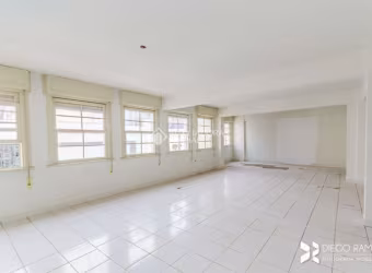 Sala comercial para alugar na Praça Otávio Rocha, 179, Centro Histórico, Porto Alegre, 102 m2 por R$ 2.100