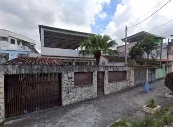 Casa com 2 dormitórios à venda, 122 m² por R$ 480.000 - Bento Ribeiro - Rio de Janeiro/RJ