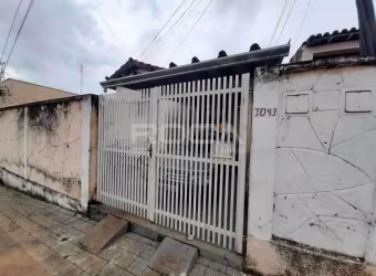Linda casa à venda e locação no Jardim São Carlos, São Carlos - 2 dormitórios!