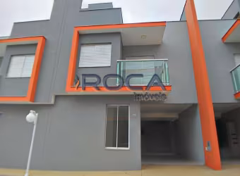 Charmosa casa de 3 dormitórios no Condomínio Jardim São Carlos