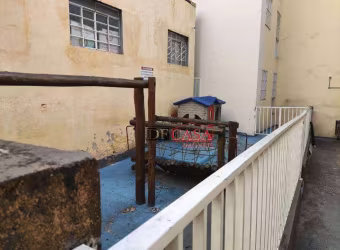 Apartamento em Vila Carmosina