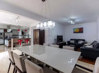 Lindíssimo sobrado à venda no Parque Novo Oratório - 271m² com acabamento impecável