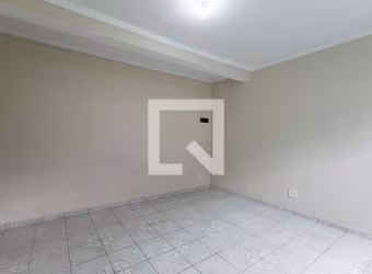 Casa à Venda - Vila Carmosina, 2 Quartos,  97 m2