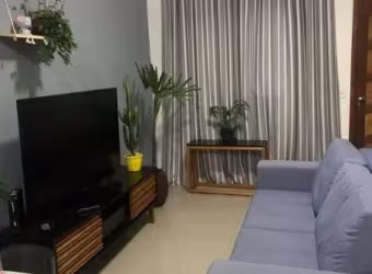Casa à Venda na Vila Paranaguá, SP