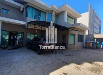 Imóvel residencial e comercial em frente ao Parque Linear