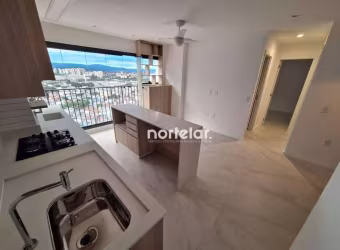 apartamento novo todo decorando com armários fogão ar condicionado