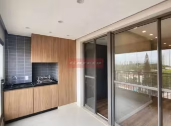 Apartamento na Chácara Santo Antonio 3 dormitórios, 1 suíte e 2 vagas de garagem