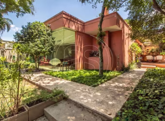CASA TÉRREA EXCLUSIVA COM 04 SUÍTES E LINDO JARDIM - ALTO DA BOA VISTA