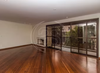 APARTAMENTO COM 03 SUÍTES, EM EXCELENTE LOCALIZAÇÃO.
