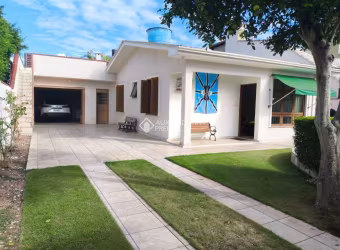 Casa com 3 quartos à venda na Rua Mem de Sá, 503, Nossa Senhora das Graças, Canoas, 150 m2 por R$ 905.000