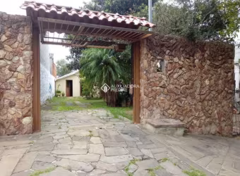 Casa com 3 quartos à venda na Rua Primeiro de Maio, 52, Partenon, Porto Alegre, 366 m2 por R$ 349.000