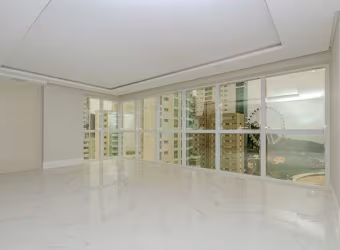 Apartamento à venda com 04 suítes e vista para o mar em Balneário Camboriú.