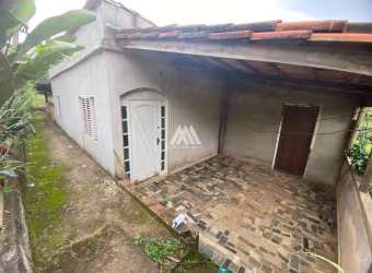 Vendo chácara em Itatiaiuçu de 5000m² com 03 quartos excelente localização.