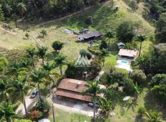 Vendo sítio em Itaúna em excelente localização!