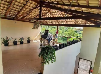 Vendo casa em Itaúna em excelente localização!