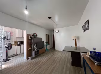 Excelente Apartamento 03 dormitórios com suíte e Vaga Coberta a 100 metro do combo atacadista  - Floresta