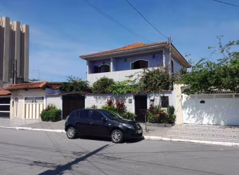 Sobrado com 3 dormitórios à venda, 199 m² por R$ 1.200.000,00 - Mirim - Praia Grande/SP