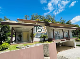 LINDA CASA ALTO PADRÃO E SEMI-MOBILIADA EM BRUSQUE!