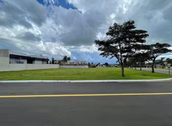 Terreno em Condomínio com 1.048m² à Venda