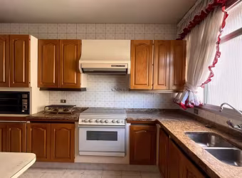 Apartamento no Centro 2 suítes - 2vagas - 266m²