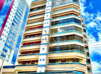 Apartamento a 50 metros do mar no bairro Meia Praia
