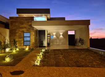Casa à venda no Condomínio Valência