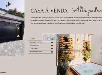 Casa Geminada de Alto Padrão com 3 quartos, sendo 2 suítes, 4 banheiros e 2 vagas para  garagem