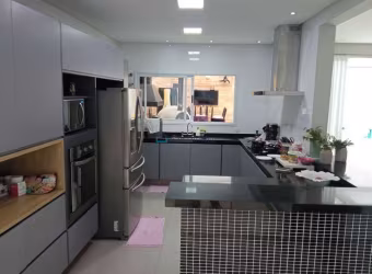 Casa  para alugar no bairro Bosque da Saúde, semi nova, 4 suítes.