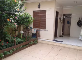Sobrado Jardim da Saúde com 03 dormitórios, 01 suíte e 02 Vagas e 180 m² útil