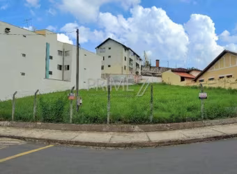 Terreno à venda no Centro, Águas de São Pedro  por R$ 900.000
