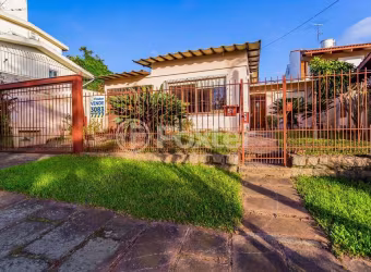 Casa com 3 quartos à venda na Rua Licínio Cardoso, 51, Chácara das Pedras, Porto Alegre, 181 m2 por R$ 790.000