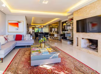 Casa com 4 quartos à venda na Rua Miracema, 315, Chácara das Pedras, Porto Alegre, 352 m2 por R$ 1.800.000