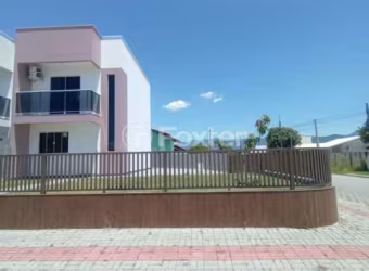 Casa com 2 quartos à venda na Rua Santarem, 77, Enseada de Brito, Palhoça, 68 m2 por R$ 750.000