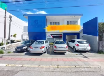 Casa Comercial com 390 metros na Avenida Aracy Vaz Calado no Estreito Florianópolis, SC
