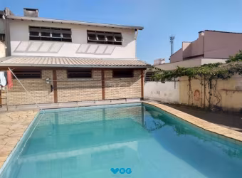 Casa para Venda - 322.4m², 2 dormitórios, 7 vagas - Cristal