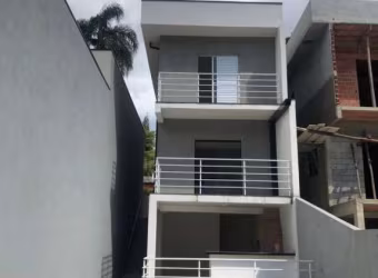 Casa á venda com piscina - terreno de 448 m², em Mairiporã/SP