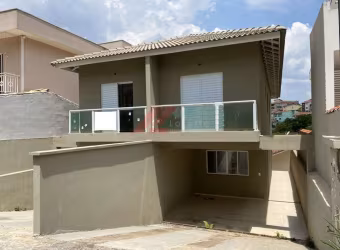 Casa em Condomínio à Venda em Cotia-SP, Jardim Rio das Pedras: 3 Quartos, 1 Suíte, 3 Banheiros, 4 Vagas, 119m²!