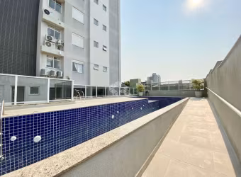 APARTAMENTO COM 3 QUARTOS SENDO 1 SUÍTE, E 2 VAGAS DE GARAGEM NO BAIRRO ESTREITO, EM FLORIANÓPOLIS/SC.